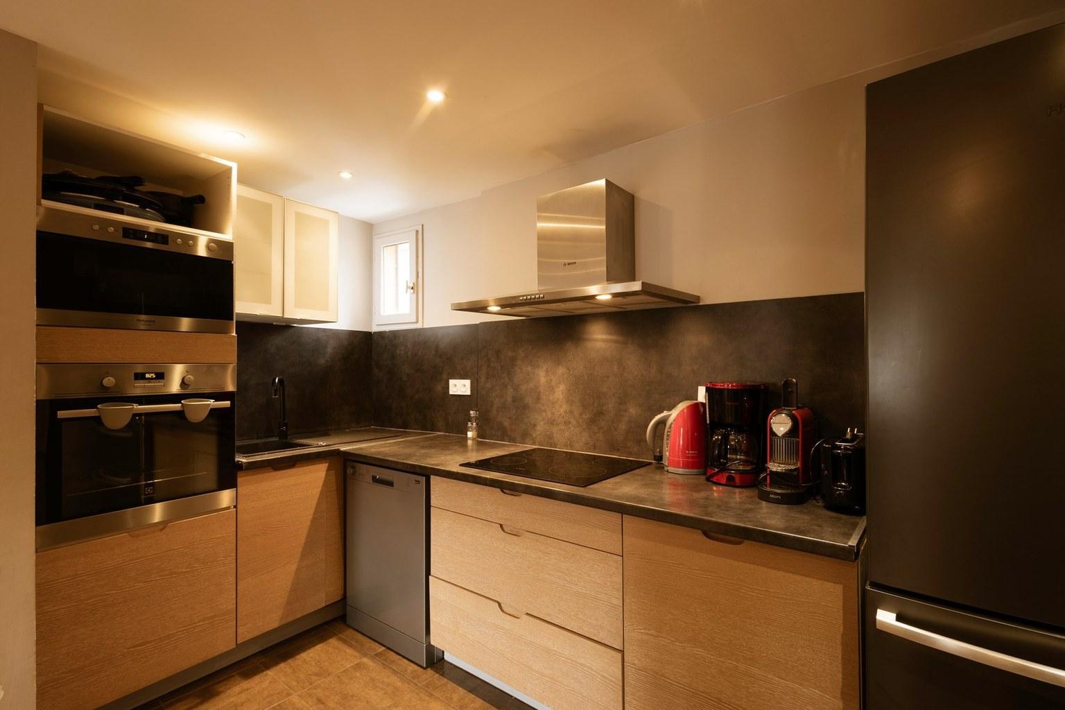 location-villa-La-Joue-du-Loup-15-personnes-1931-5-Alpissime